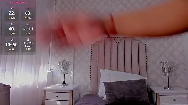 zoejenner  online show from May 2026 07:39:01 PM