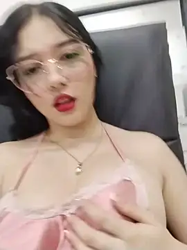 Snapshot of veleria_allurin chatting on June 2026 04:13:01 PM veleria allurin online show from June 2026 04:13:01 PM