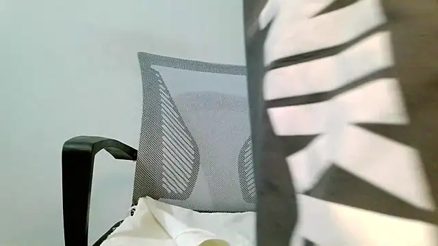 srghost333 online show from April 2026 04:41:02 AM