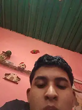 alee28728 online show from May 2026 06:50:01 AM