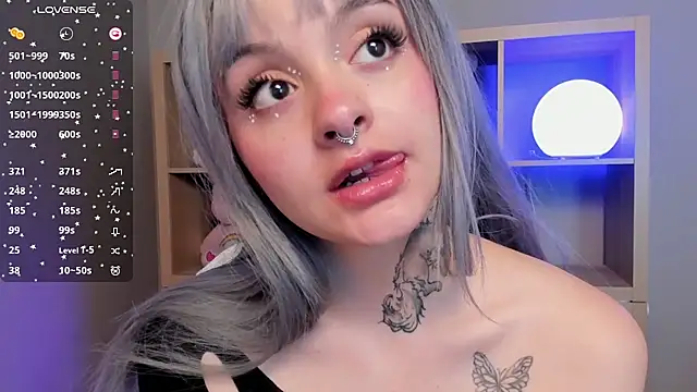  EmilyRouge  online show from May 2026 05:10:02 AM
