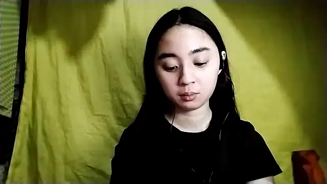 LenoraLacassagne online show from April 2026 03:24:02 PM