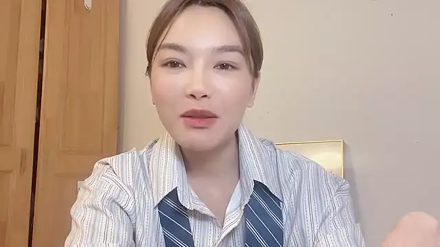 leilei998 online show from April 2026 03:03:01 PM