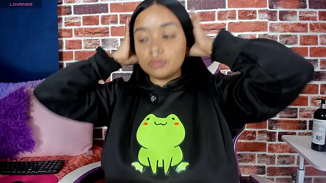 SofiiaCutee online show from April 2026 03:32:02 AM