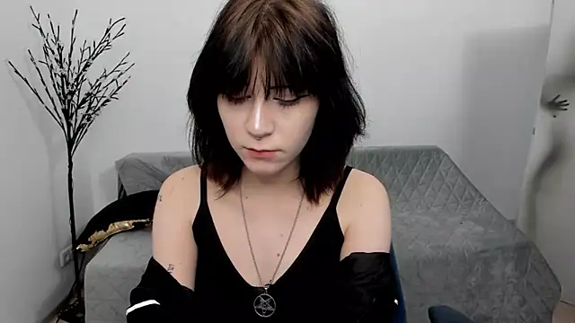 Frau Emma online show from April 2026 05:15:01 AM