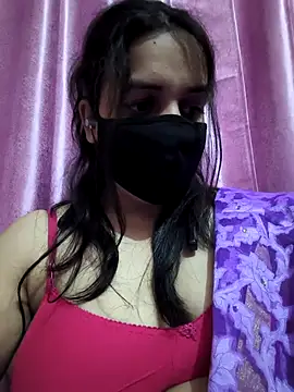 REENA-STRIP online show from April 2026 07:18:01 PM