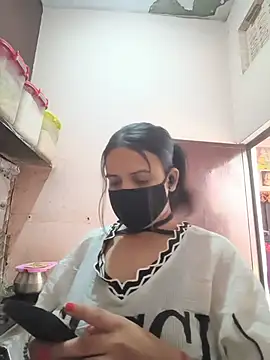 REENA-STRIP online show from May 2026 09:17:02 AM