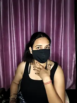 REENA-STRIP online show from May 2026 06:37:02 PM