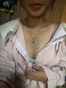 Snapshot of Emmi_cute9x chatting on July 2026 01:39:02 AM Emmi cute9x online show from July 2026 01:39:02 AM