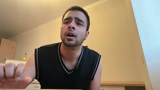 Snapshot of Daniel_ice chatting on April 2026 03:51:01 PM Daniel ice online show from April 2026 03:51:01 PM