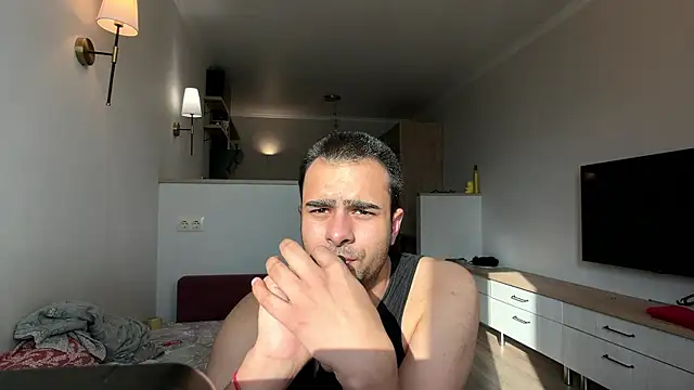 Snapshot of Daniel_ice chatting on March 2026 01:34:02 PM Daniel ice online show from March 2026 01:34:02 PM