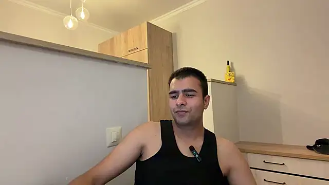 Snapshot of Daniel_ice chatting on April 2026 07:04:01 PM Daniel ice online show from April 2026 07:04:01 PM