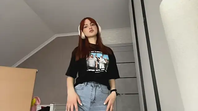 Snapshot of alisaonlyforu chatting on April 2026 05:25:01 AM alisaonlyforu online show from April 2026 05:25:01 AM