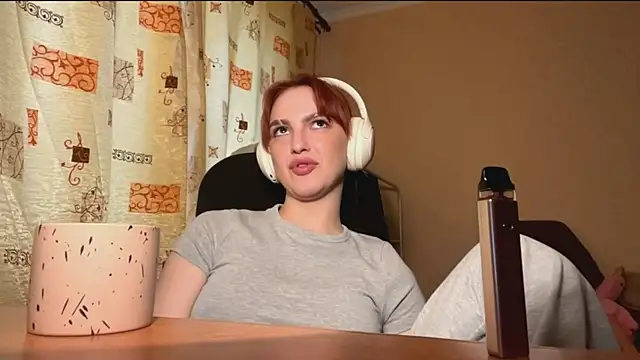 Snapshot of alisaonlyforu chatting on April 2026 02:56:01 PM alisaonlyforu online show from April 2026 02:56:01 PM