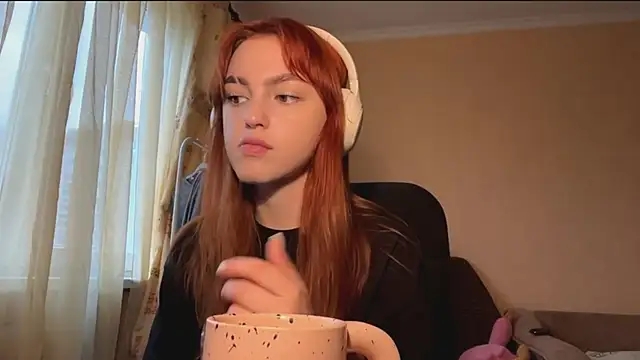 Snapshot of alisaonlyforu chatting on April 2026 07:10:01 AM alisaonlyforu online show from April 2026 07:10:01 AM