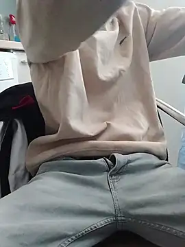 Skinboy06 online show from March 2026 11:10:01 AM