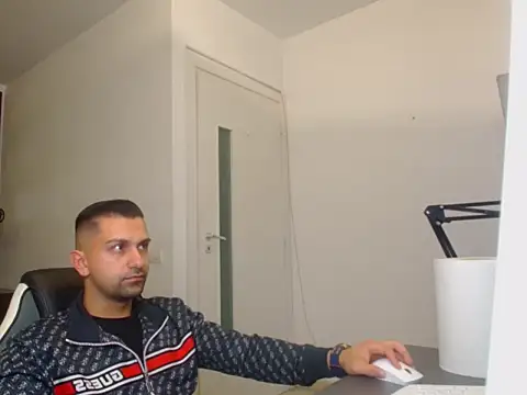 Snapshot of BryceReign chatting on April 2026 04:09:01 AM BryceReign online show from April 2026 04:09:01 AM