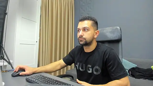 Snapshot of BryceReign chatting on March 2026 04:25:01 AM BryceReign online show from March 2026 04:25:01 AM