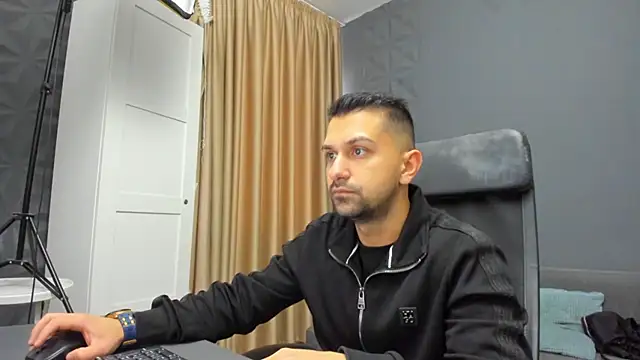 Snapshot of BryceReign chatting on March 2026 05:18:01 AM BryceReign online show from March 2026 05:18:01 AM