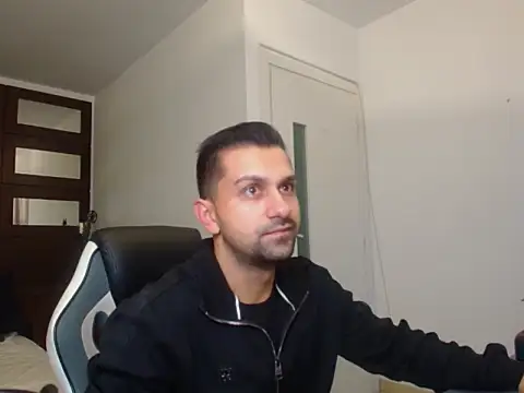 Snapshot of BryceReign chatting on April 2026 04:14:01 AM BryceReign online show from April 2026 04:14:01 AM