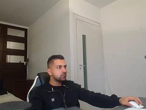 Snapshot of BryceReign chatting on April 2026 04:29:02 AM BryceReign online show from April 2026 04:29:02 AM