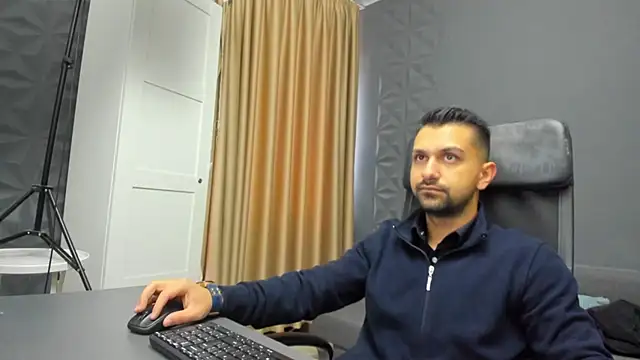 Snapshot of BryceReign chatting on March 2026 05:38:01 AM BryceReign online show from March 2026 05:38:01 AM