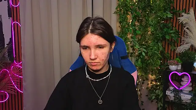 Snapshot of CarmenPhillips chatting on March 2026 06:15:02 AM CarmenPhillips online show from March 2026 06:15:02 AM