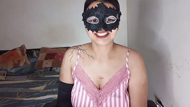 Punjabi baddie  online show from April 2026 02:46:01 PM