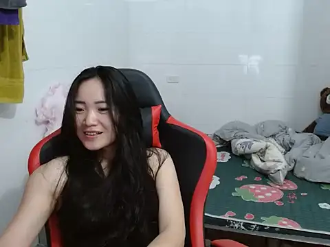 Snapshot of Olivia_cute68 chatting on April 2026 12:41:02 PM Olivia cute68 online show from April 2026 12:41:02 PM