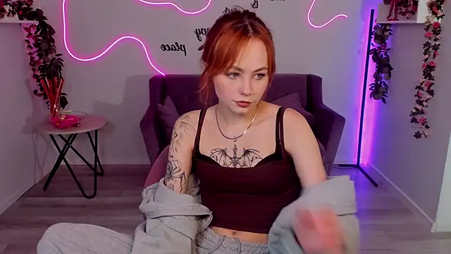 MiaSensitive online show from April 2026 01:23:01 PM