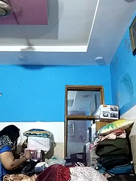 Snapshot of MoonlightMira chatting on July 2026 06:09:02 AM MoonlightMira online show from July 2026 06:09:02 AM