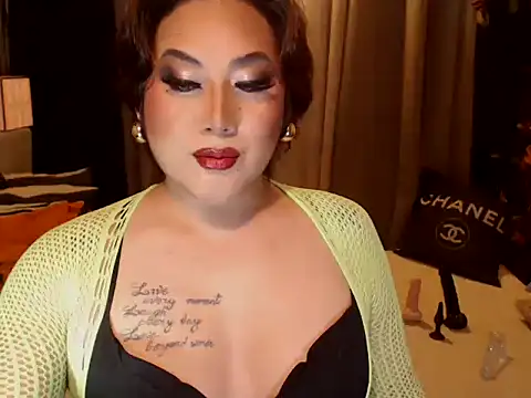 YourMistressAggy online show from May 2026 06:33:02 PM