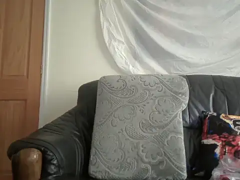 Useless Wanker online show from April 2026 03:40:02 PM