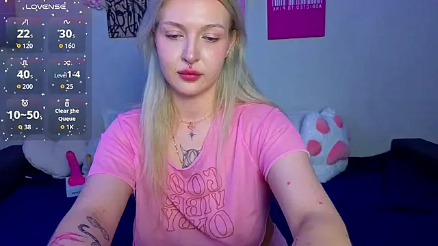 BlondieSummer online show from May 2026 01:28:02 PM