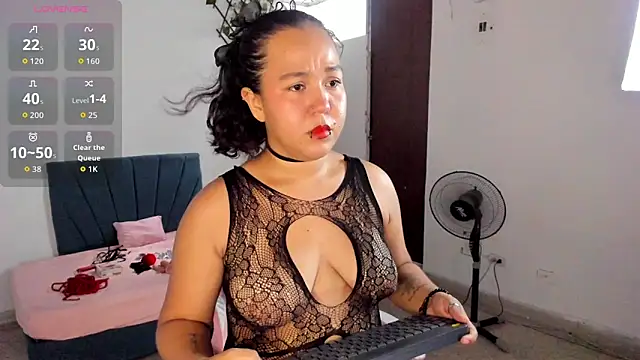 LisaTepes online show from April 2026 09:10:02 PM