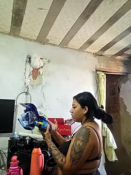 millacavalona09 online show from April 2026 01:15:01 PM