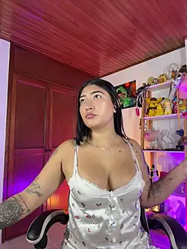 Snapshot of ami_santos chatting on April 2026 04:52:02 PM ami santos online show from April 2026 04:52:02 PM