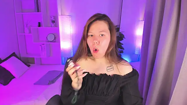 Vanessa ama online show from April 2026 02:02:01 PM