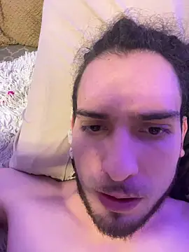 Snapshot of DreadObsessionxX chatting on May 2026 07:40:01 AM DreadObsessionxX online show from May 2026 07:40:01 AM