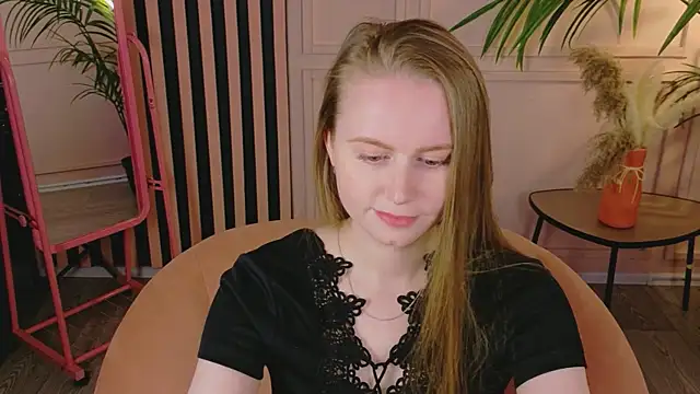 Lover Daisy  online show from May 2026 12:41:01 PM