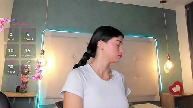 mia gomez7 online show from May 2026 02:02:02 PM
