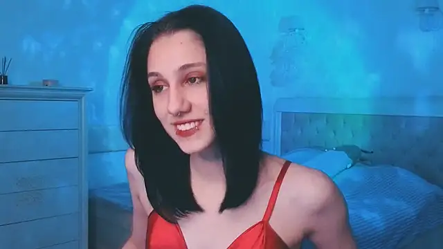 MilaVey online show from April 2026 04:55:02 PM