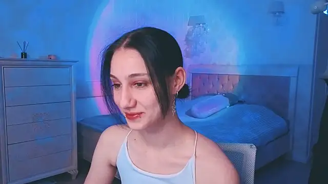 MilaVey online show from April 2026 07:49:01 PM