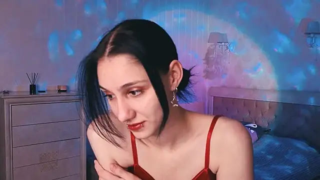 MilaVey online show from April 2026 07:10:02 PM