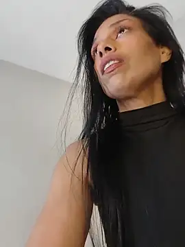 Snapshot of KarolVIPXXX chatting on May 2026 10:43:01 AM KarolVIPXXX online show from May 2026 10:43:01 AM