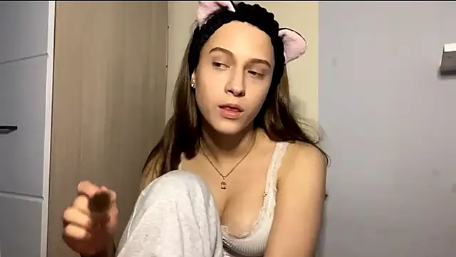 Snapshot of AssumingPail chatting on March 2026 05:46:01 PM AssumingPail online show from March 2026 05:46:01 PM