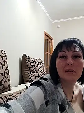 HelgaDennis online show from April 2026 05:41:01 PM