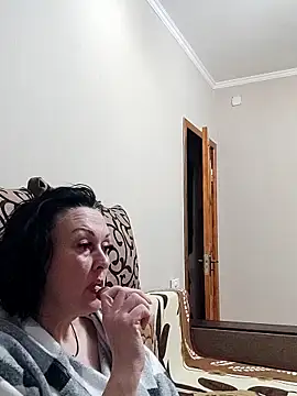 HelgaDennis online show from May 2026 06:55:02 PM