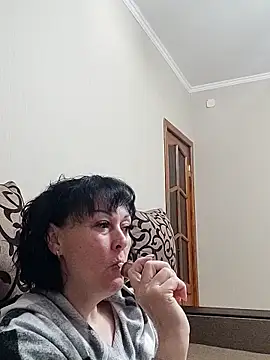 HelgaDennis online show from May 2026 12:14:01 AM