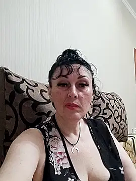 HelgaDennis online show from May 2026 07:23:01 PM